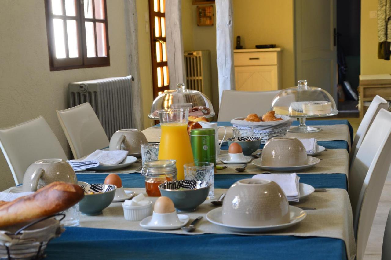 LA MAISON DE TRIBOULET Chambres et table d'hôtes Pocé-sur-Cisse Exterior foto