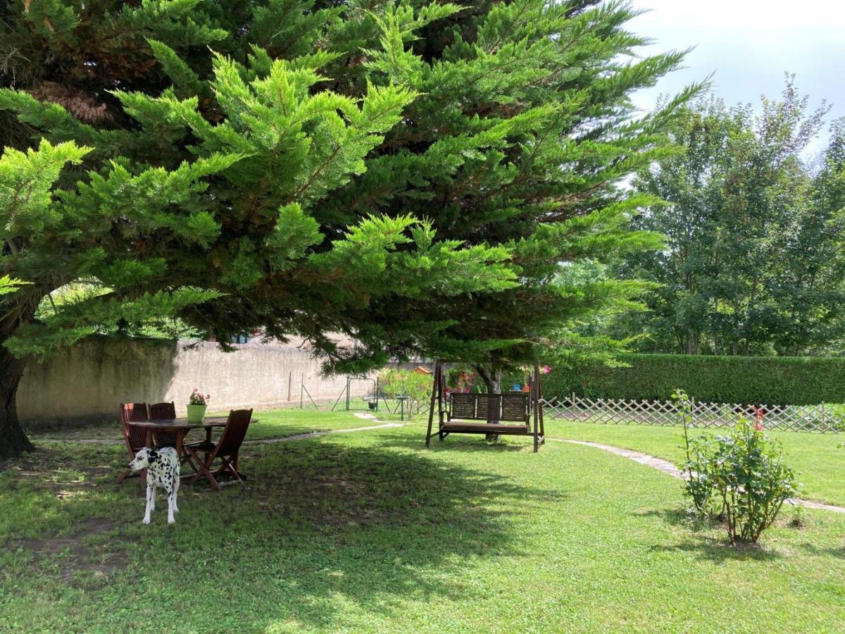 LA MAISON DE TRIBOULET Chambres et table d'hôtes Pocé-sur-Cisse Exterior foto